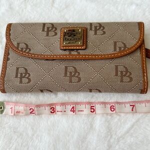 Dooney & Bourke Genuine